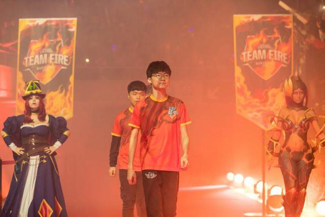 本赛季西甲平均年龄排名：巴萨23.4岁最低，皇马26.5岁第9